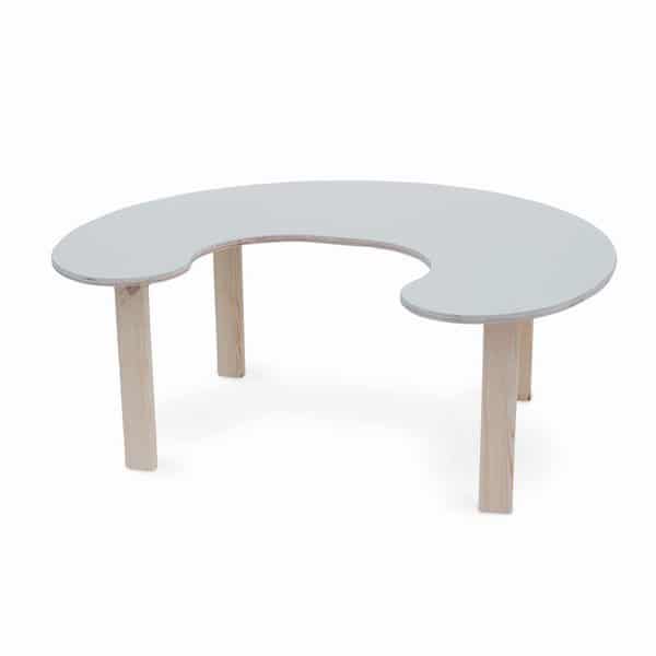 שולחן בצורת פרסה מעץ קוטר 120ת מתאים לגני ילדים, סופר עץ