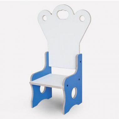 כיסא עת מעוצב ליום הולדת כחול